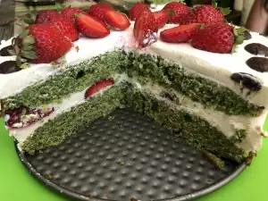 Lagana torta od spanaća sa jagodama