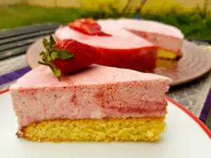 Torta parfe sa jagodama i pavlakom