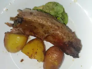 Svinjska rebra sa senfom i medom