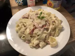 Taljatele sa slaninom i parmezanom