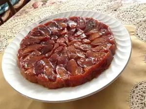 Francuski slatkiš od jabuka Tart Taten (Tarte Tatin)