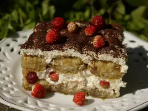 Tiramisu sa šumskim jagodama