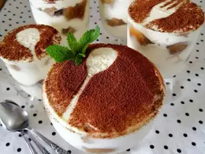 Ukusan tiramisu u čaši bez jaja