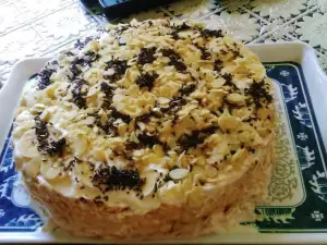 Domaća torta sa pavlakom, bananama i bademima