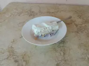 Torta sa ljubičasto - žutim filom