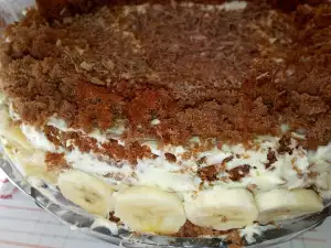 Torta sa gotovim korama, maskarponeom i bananama