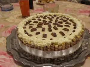 Torta Snikers sa dve vrste krema