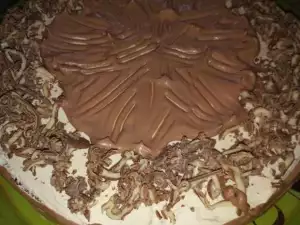 Čokoladna torta sa belim kremom od maslaca