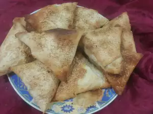 Trouglići punjeni bukovačom