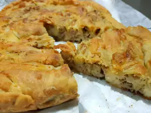 Turska pita burek sa mlevenim mesom