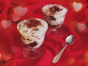 Vegan čia puding sa slatkom od šumskih jagoda