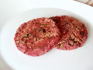 Veganski burger od cvekle