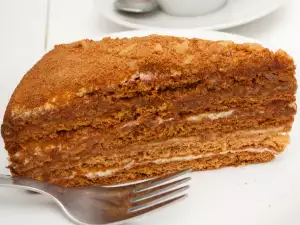 Domaća medna torta