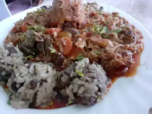 Janija od zeca sa pirinčem i pečurkama