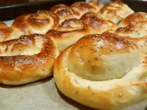 Pecivo sa sirom i kačkavaljem