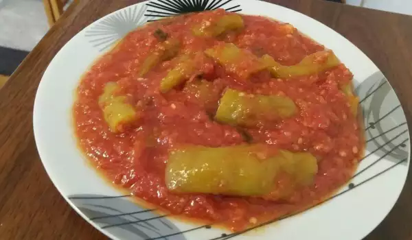 Ukusna apetitka sa čorbadžijskim paprikama