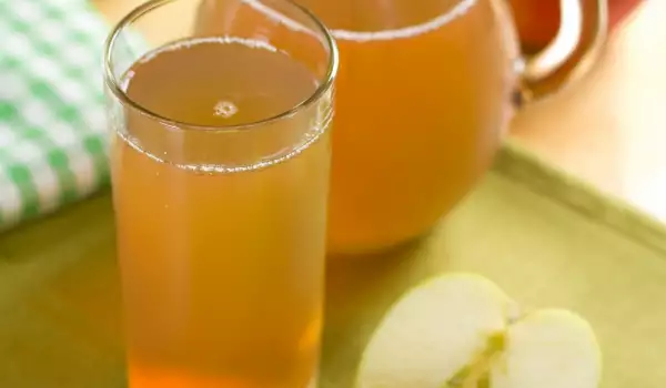 Domaći sok od jabuka