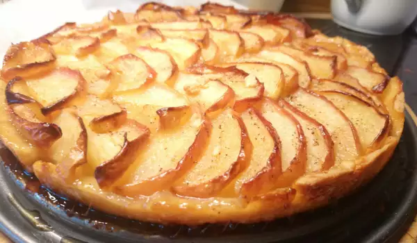 Tart od jabuke sa smeđim maslacem i vanilom