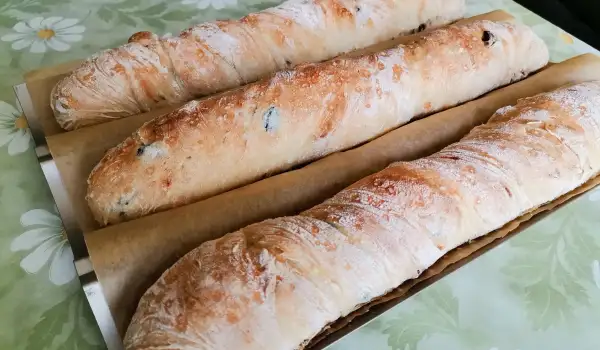 Bageti od spelte sa maslinama i sušenim paradajzom