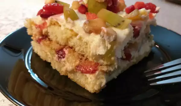 Torta od piškota sa jogurtom i voćem