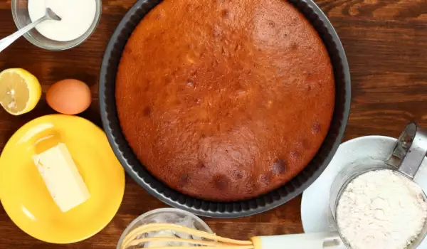 Kako da prelijemo sirupom koru za tortu?