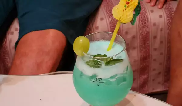 Blue Hawaii koktel