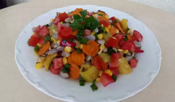 Raskošna salata od pasulja sa pečenim povrćem