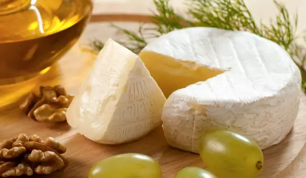 Razlika između običnog Brie sira i Cornish Brie sira