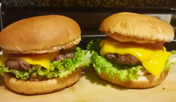 Brzi i jednostavni burgeri kod kuće