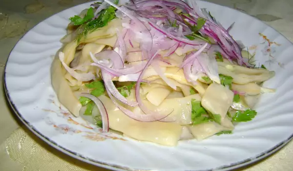 Ukusna salata sa žutom boranijom