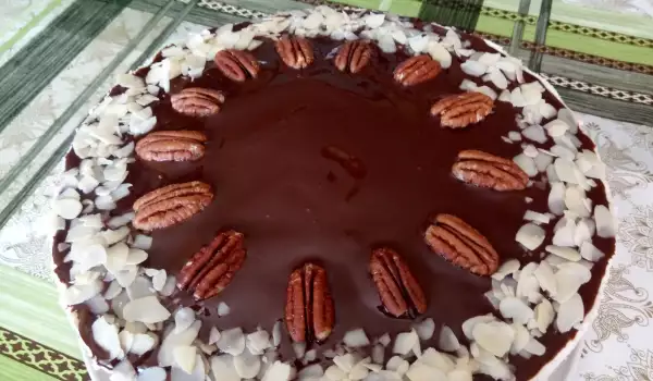 Praznična torta sa čokoladom i pekan orasima