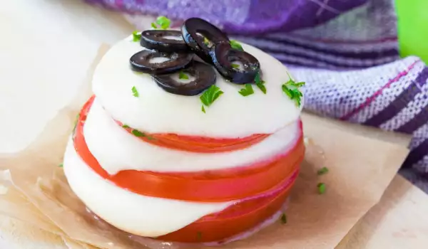 Koja je razlika između mocarele i burate?