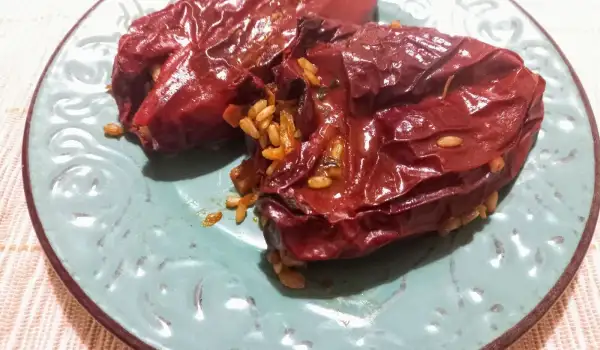 Sušene paprike sa braon pirinčem