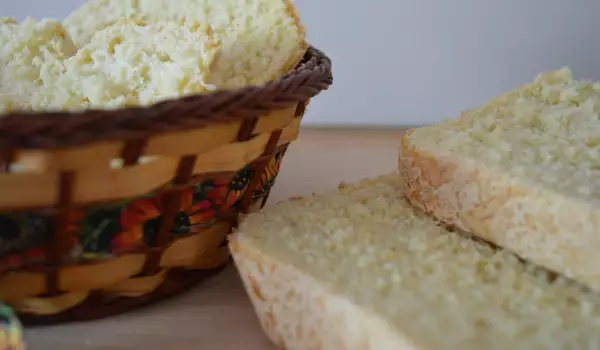 Mekan kukuruzni hleb u mini pekari