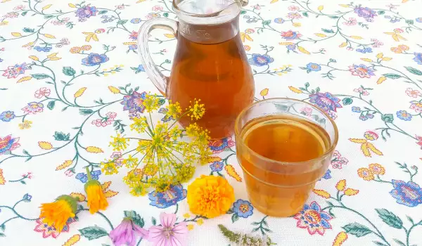 Cvetni hladni čaj