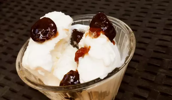 Domaći mlečni sladoled sa vanilom