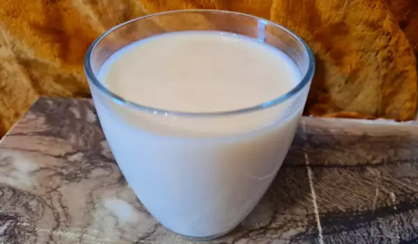 Domaće pripremljeno sojino mleko