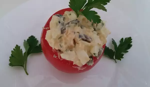 Paradajz punjen salatom od jaja