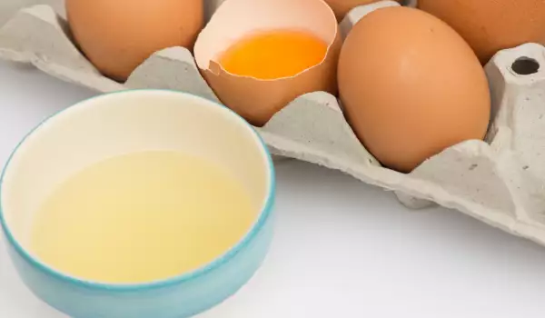 Pomoću 2 žumanca bol u kolenu nestaje