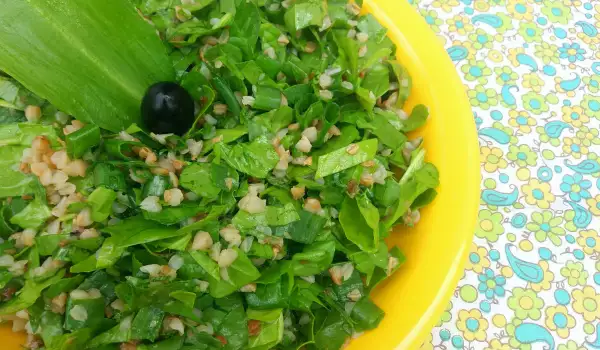 Prolećna salata sa heljdom i spanaćem