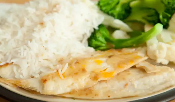 Ribnik sa pirinčem i belom ribom