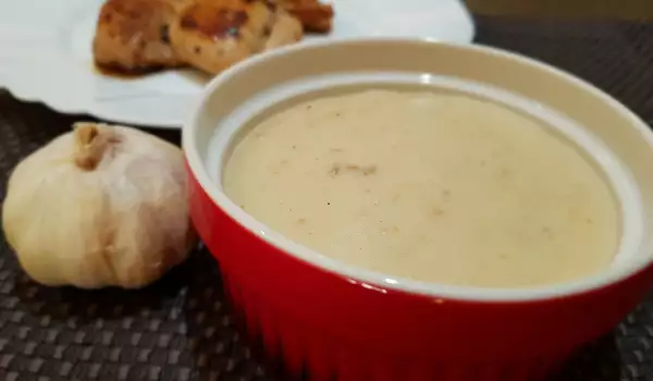 Francuski sos sa maslacem i belim lukom