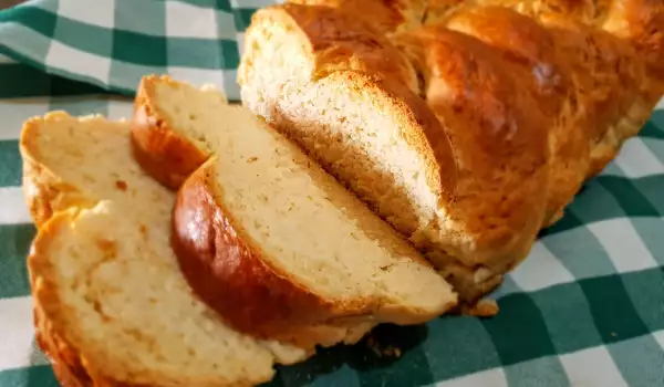 Francuski hleb sa maslacem i mlekom