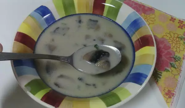 Supa od pečuraka sa krompirom i pavlakom
