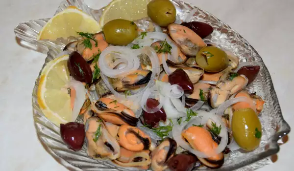 Grčka salata sa školjkama