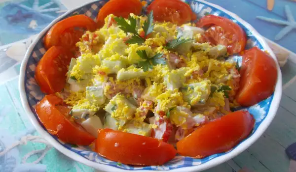 Gruzijska salata sa krastavcem i crvenim paprikama