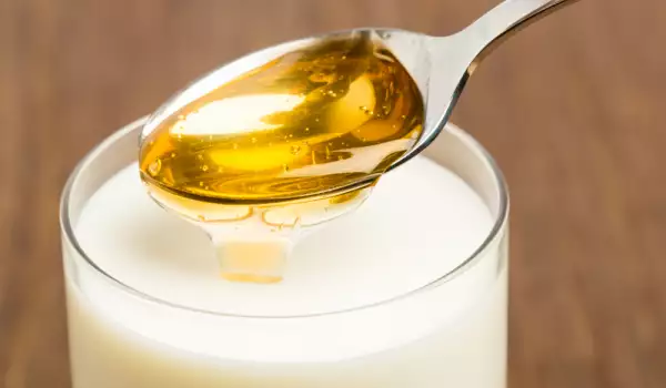 Mleko sa medom za olakšavanje kašlja