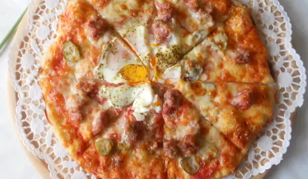 Italijanska pica sa mlevenim mesom