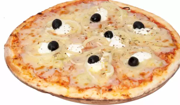 Kalabrijska pica (Calabrian pizza)