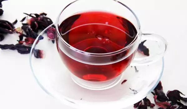 Koja je razlika između čaja Rojbos i čaja Karkade?